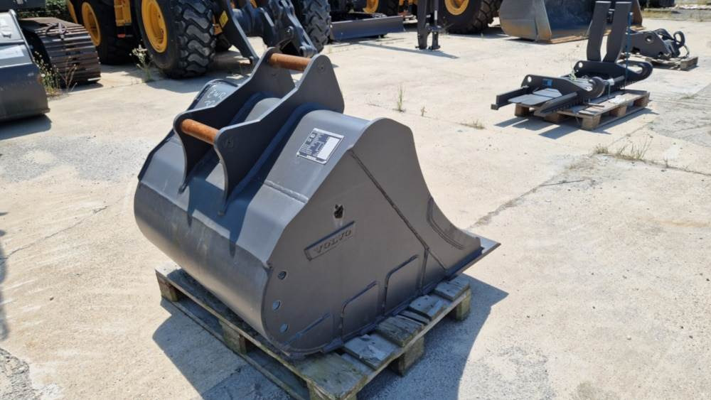 Volvo Tieflöffel mit Messer - Backhoe loader: picture 2 Volvo Tieflöffel mit Messer - Backhoe loader: picture 2