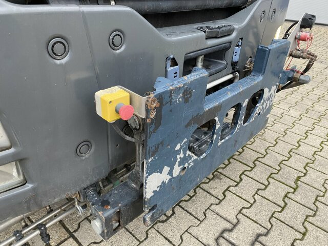 Road sweeper MAN TGA 26.430 6x2-2 LL: picture 11 Road sweeper MAN TGA 26.430 6x2-2 LL: picture 11