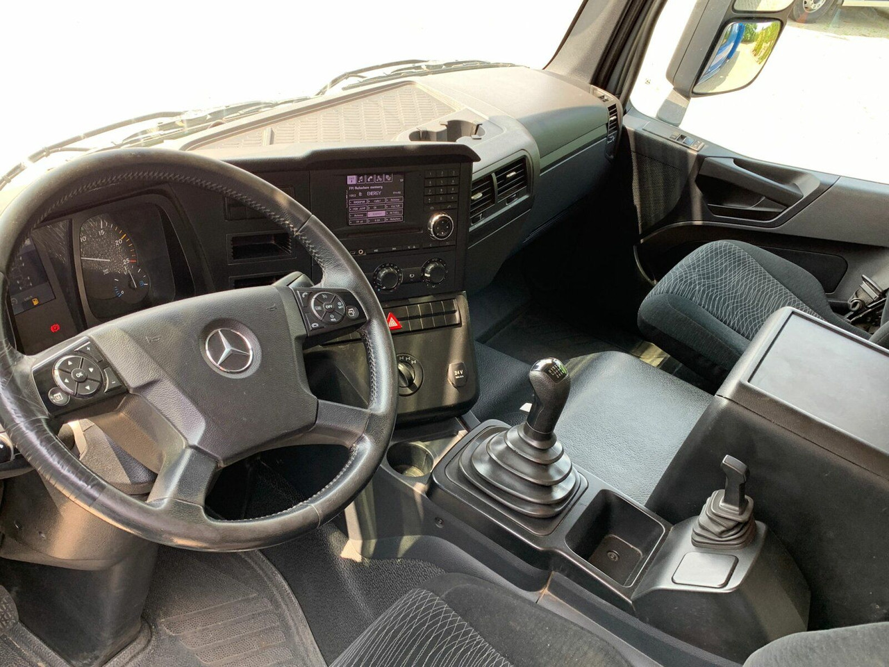 Tipper Mercedes-Benz AROCS 4145 8x8 EURO6 Muldenkipper TOP!: picture 18