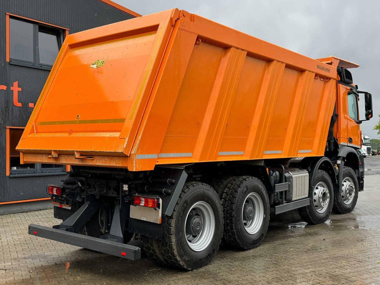 Mercedes-Benz AROCS 4851 8x6 Euro 6 Gesteinkipper MEILLER - Tipper: picture 3 Mercedes-Benz AROCS 4851 8x6 Euro 6 Gesteinkipper MEILLER - Tipper: picture 3