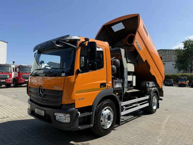 Mercedes-Benz ATEGO 1323 4x2 Kehrmaschine FAUN Viajet 6R/H - Road sweeper: picture 5 Mercedes-Benz ATEGO 1323 4x2 Kehrmaschine FAUN Viajet 6R/H - Road sweeper: picture 5