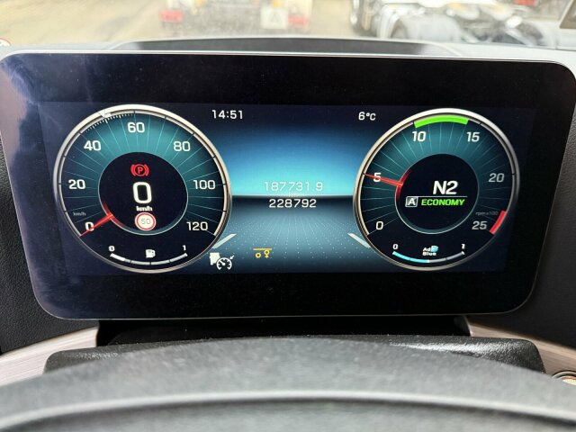 Mercedes-Benz Actros 2563 6x2 Euro 6 Abrollkipper Hyva 20-57-S - Cab chassis truck: picture 2 Mercedes-Benz Actros 2563 6x2 Euro 6 Abrollkipper Hyva 20-57-S - Cab chassis truck: picture 2