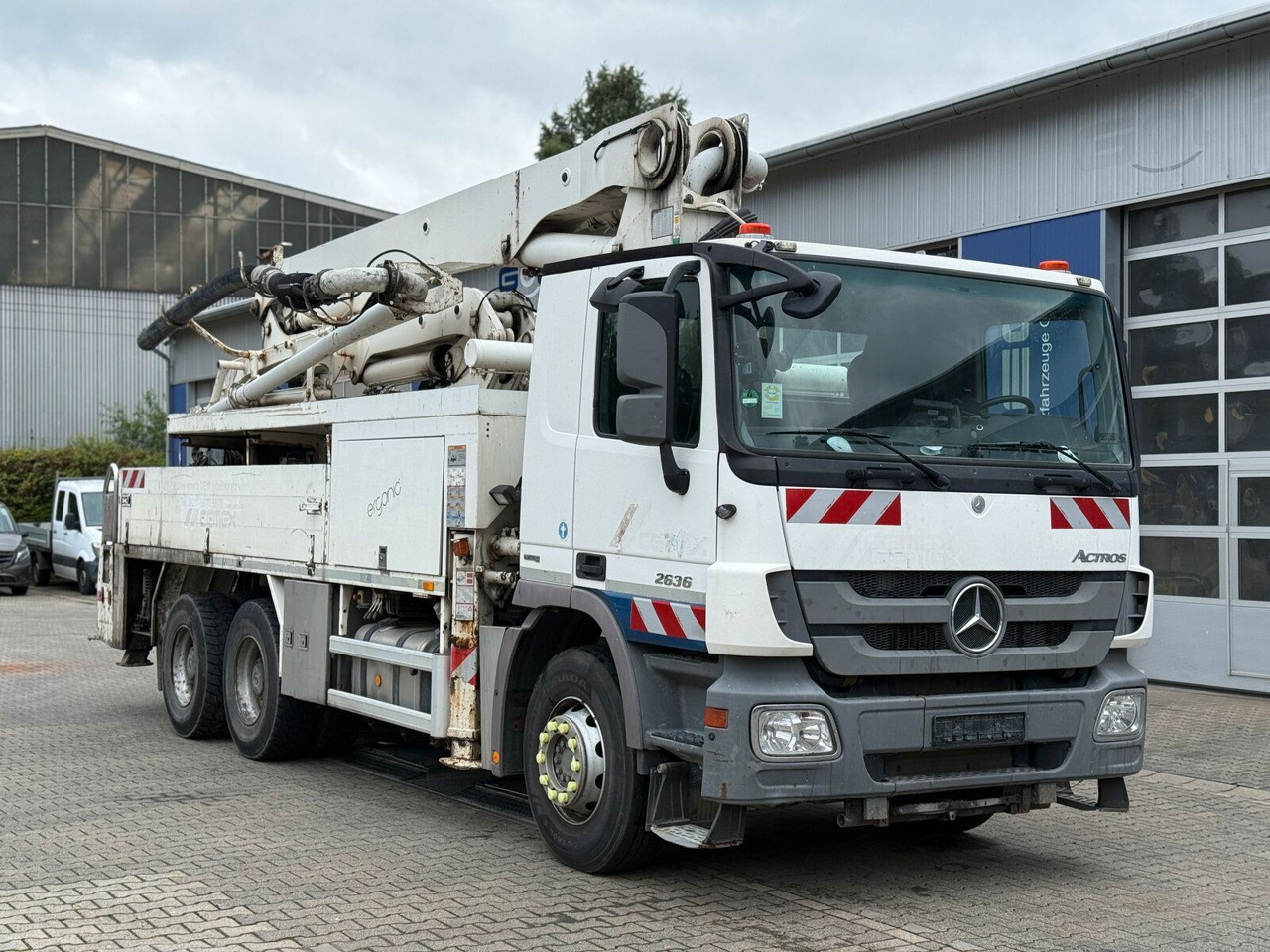 Mercedes-Benz Actros 2636 6x4 Betonpumpe Putzmeister 24-4 16H - Concrete pump truck: picture 1 Mercedes-Benz Actros 2636 6x4 Betonpumpe Putzmeister 24-4 16H - Concrete pump truck: picture 1
