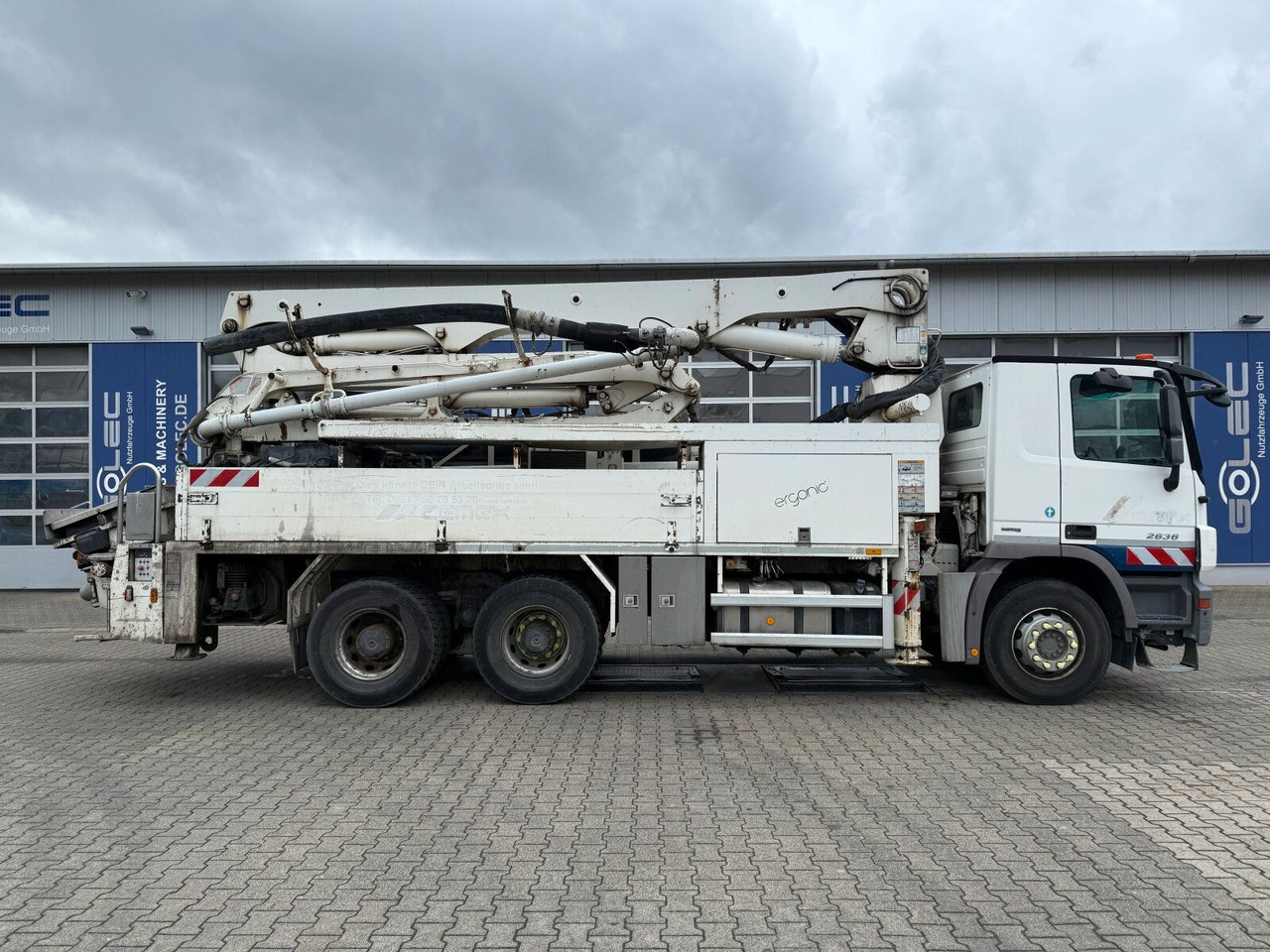 Mercedes-Benz Actros 2636 6x4 Betonpumpe Putzmeister 24-4 16H - Concrete pump truck: picture 2 Mercedes-Benz Actros 2636 6x4 Betonpumpe Putzmeister 24-4 16H - Concrete pump truck: picture 2