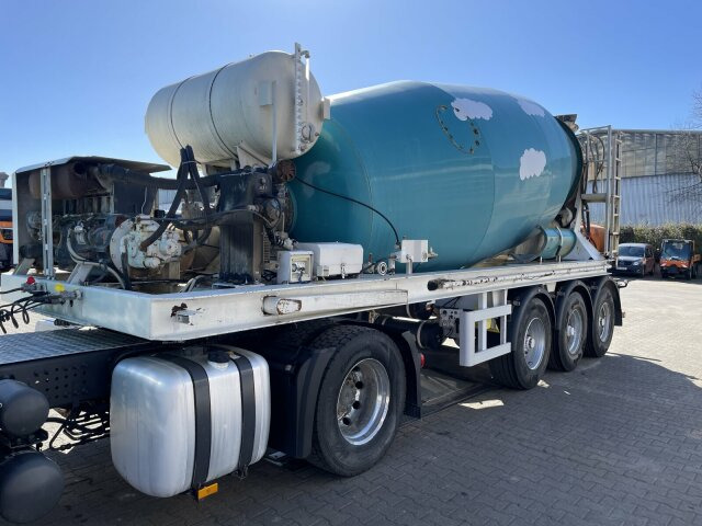 Mercedes-Benz Antos 2136 4x2 SZM Retarder Kipphyd. *Betonaufl. - Concrete mixer truck: picture 4 Mercedes-Benz Antos 2136 4x2 SZM Retarder Kipphyd. *Betonaufl. - Concrete mixer truck: picture 4
