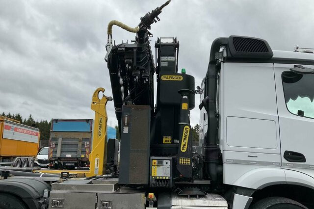 Mercedes-Benz Arocs 3253 8x4 Abrollkipper Kran Palfinger 37002 - Hook lift truck, Crane truck: picture 2 Mercedes-Benz Arocs 3253 8x4 Abrollkipper Kran Palfinger 37002 - Hook lift truck, Crane truck: picture 2