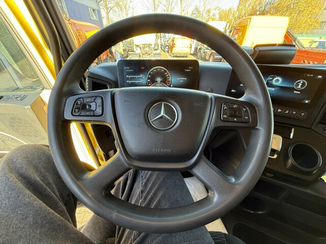 Tractor unit Mercedes-Benz ACTROS 1846 4x4 HAD Eur 6 Kipphydraulik Retarder: picture 15 Tractor unit Mercedes-Benz ACTROS 1846 4x4 HAD Eur 6 Kipphydraulik Retarder: picture 15