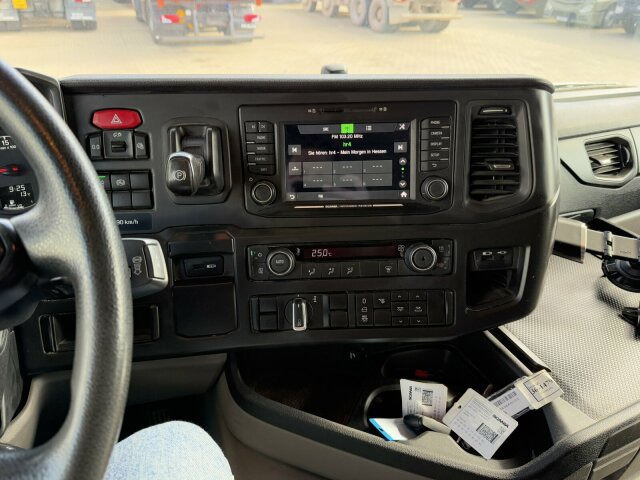 Scania G450 4x2 Euro 6 SZM Kipphydraulik Blatt/ Luft - Tractor unit: picture 3 Scania G450 4x2 Euro 6 SZM Kipphydraulik Blatt/ Luft - Tractor unit: picture 3