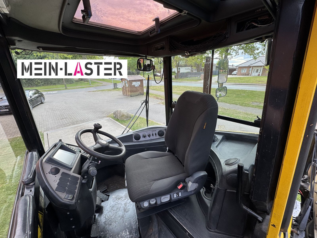 Terberg RORO 4x4 RT 223 Terminal 140.000 kg - Tractor unit: picture 5 Terberg RORO 4x4 RT 223 Terminal 140.000 kg - Tractor unit: picture 5