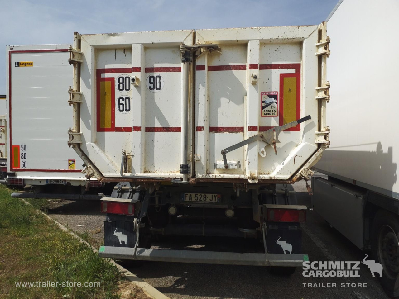 SCHMITZ Tipper Steel half pipe body 26m³ - Tipper semi-trailer: picture 5 SCHMITZ Tipper Steel half pipe body 26m³ - Tipper semi-trailer: picture 5