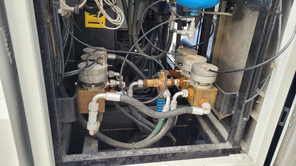 Garbage truck Isuzu NQR75 Container washer laveuse lavacassonetti myjka: picture 21
