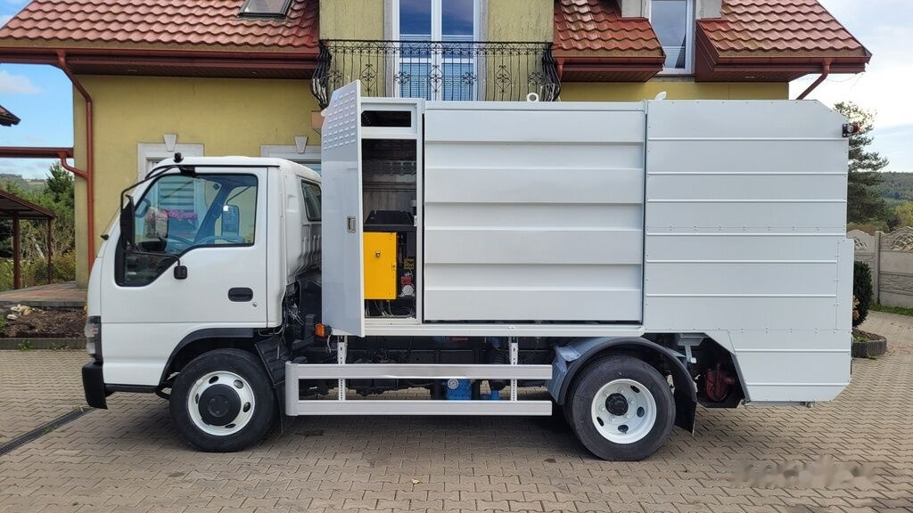 Garbage truck Isuzu NQR75 Container washer laveuse lavacassonetti myjka: picture 13