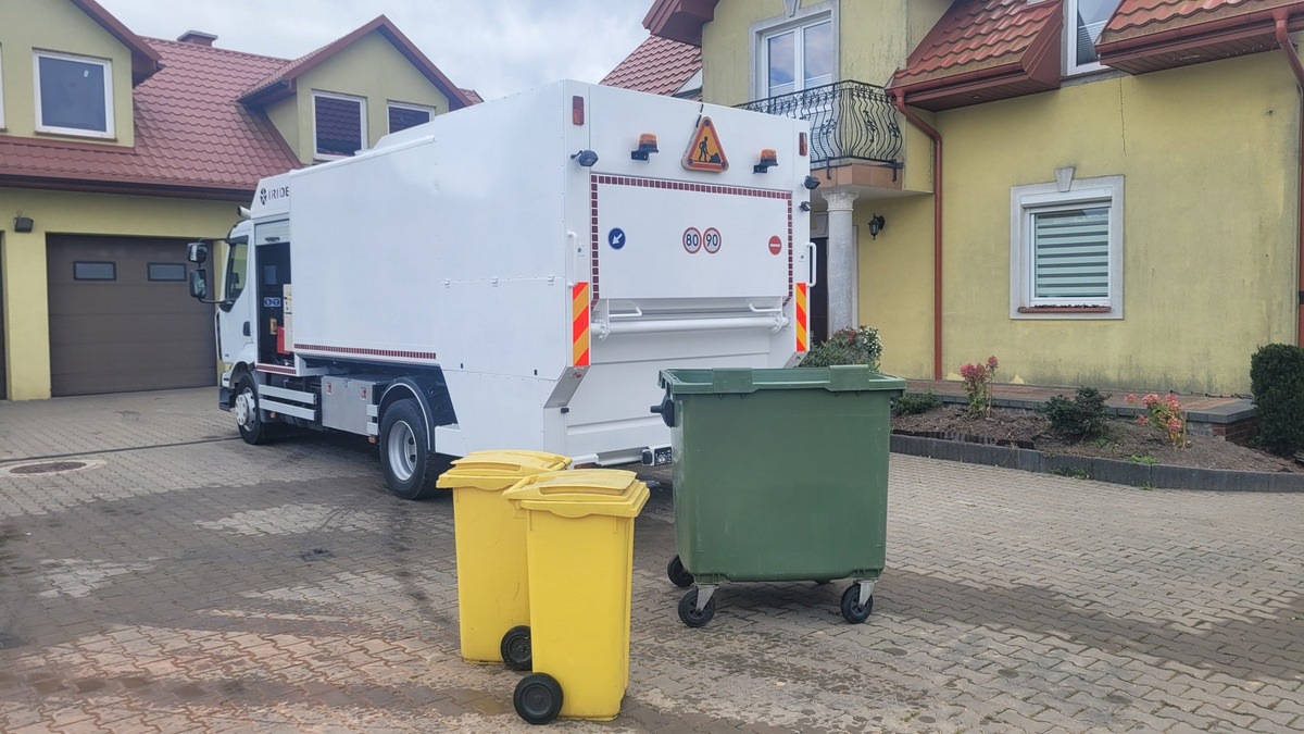 Renault Midlum CONTAINER WEASHER LAVACASSONETTI MYJKA - Garbage truck: picture 3 Renault Midlum CONTAINER WEASHER LAVACASSONETTI MYJKA - Garbage truck: picture 3