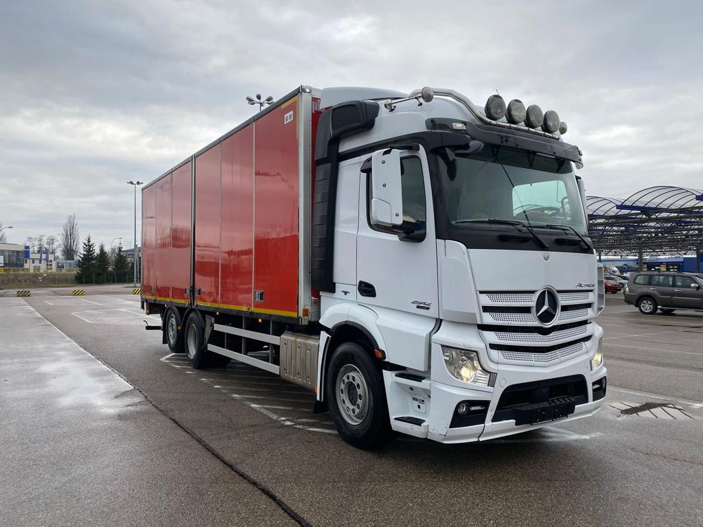 MERCEDES-BENZ ACTROS 2542 - Box truck: picture 1 MERCEDES-BENZ ACTROS 2542 - Box truck: picture 1