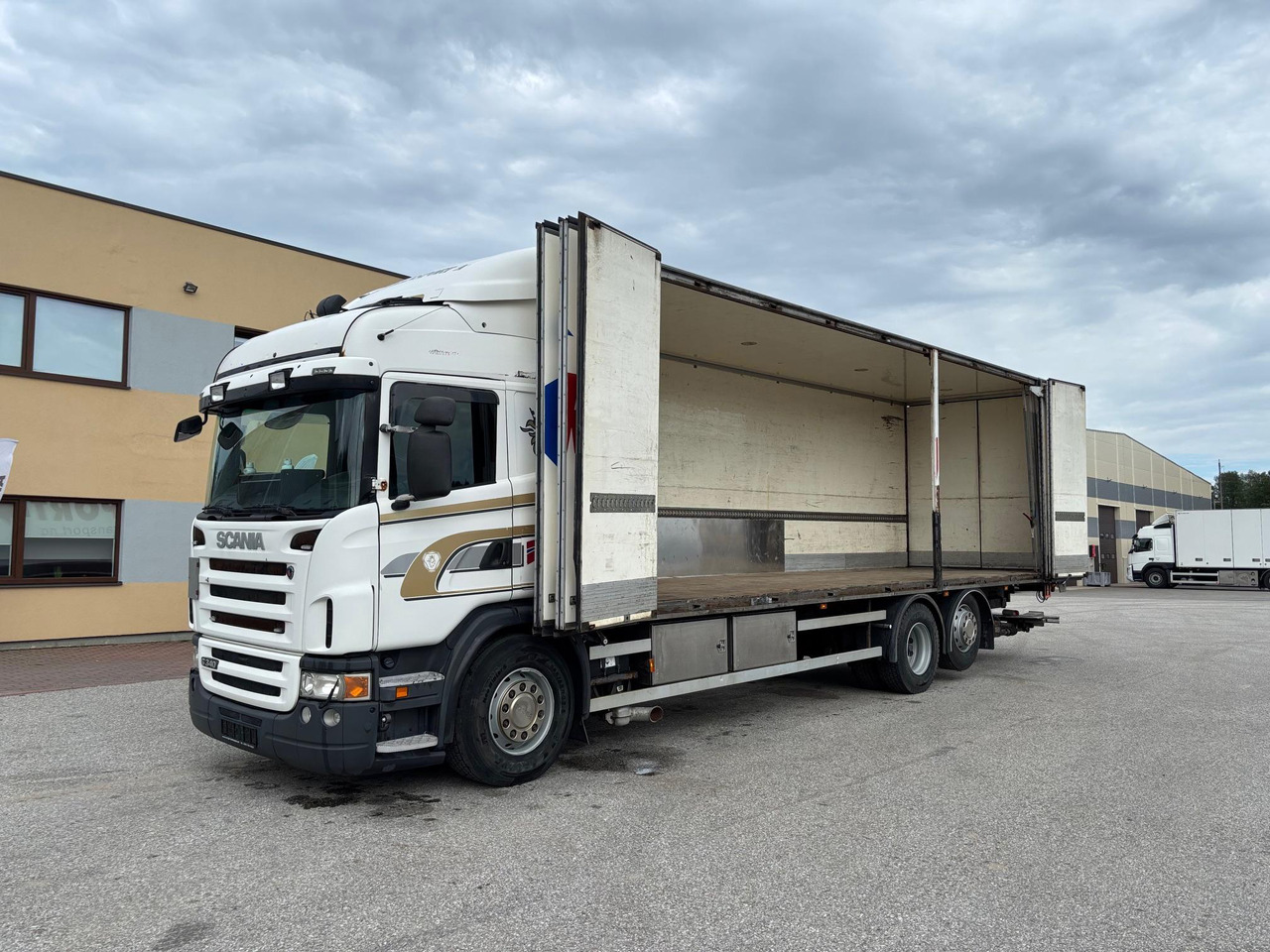 SCANIA G340 - Box truck: picture 4 SCANIA G340 - Box truck: picture 4
