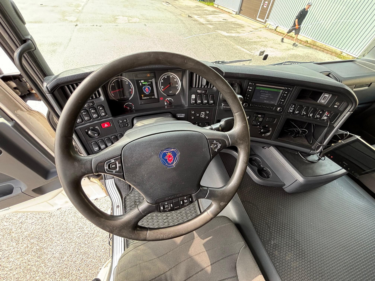 Refrigerator truck SCANIA G490: picture 14