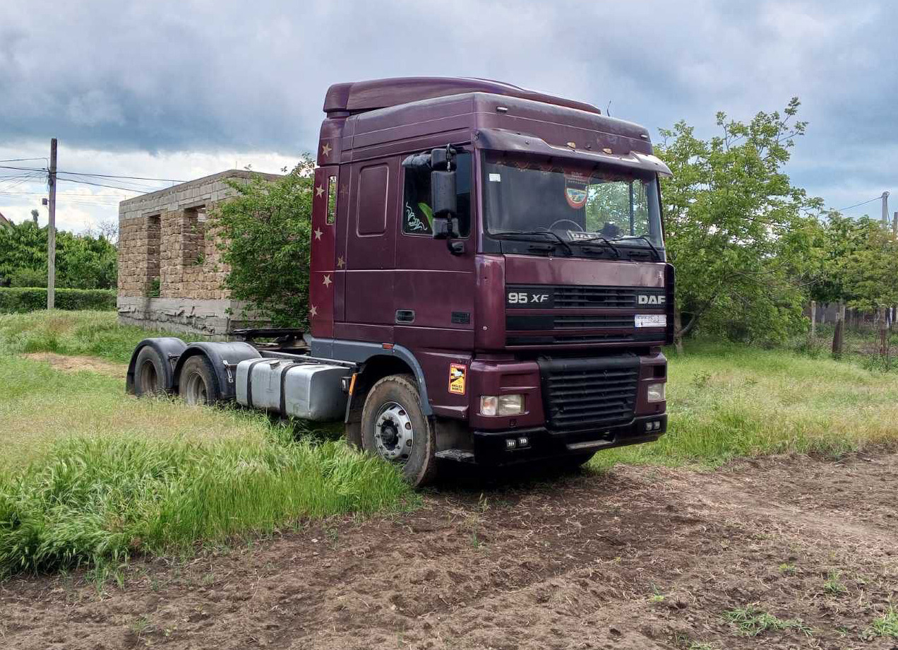 DAF 95XF380 - Tractor unit: picture 1 DAF 95XF380 - Tractor unit: picture 1