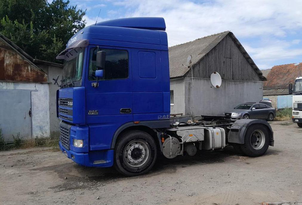 DAF XF 95.380 - Tractor unit: picture 3 DAF XF 95.380 - Tractor unit: picture 3