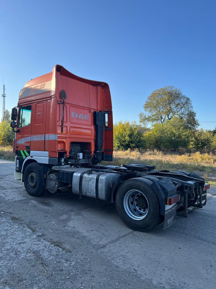 DAF XF95.430 ID1656S - Tractor unit: picture 4 DAF XF95.430 ID1656S - Tractor unit: picture 4