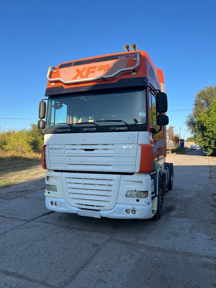 DAF XF95.430 ID1656S - Tractor unit: picture 1 DAF XF95.430 ID1656S - Tractor unit: picture 1