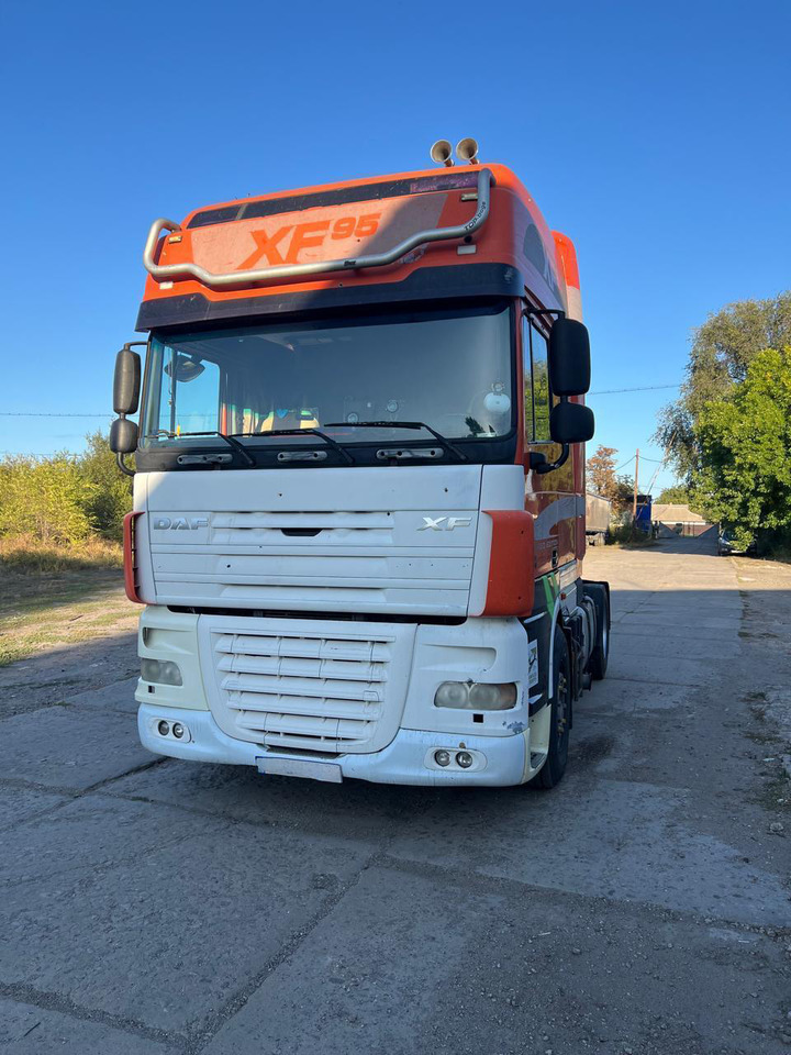 DAF XF95.430 ID1656S - Tractor unit: picture 2 DAF XF95.430 ID1656S - Tractor unit: picture 2