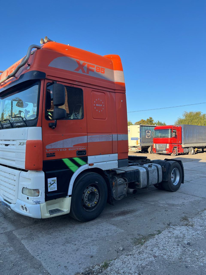 DAF XF95.430 ID1656S - Tractor unit: picture 3 DAF XF95.430 ID1656S - Tractor unit: picture 3