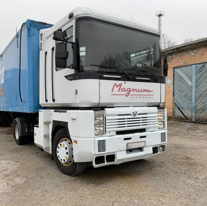 RENAULT Magnum 390 - Tractor unit: picture 1 RENAULT Magnum 390 - Tractor unit: picture 1