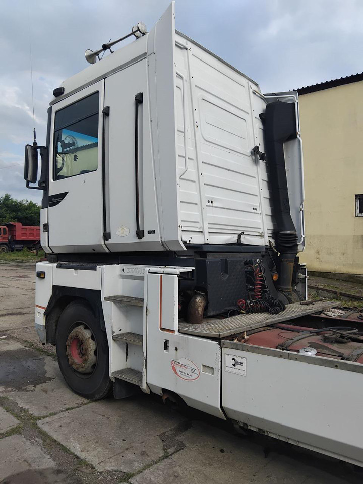 Tractor unit RENAULT Magnum 430: picture 8 Tractor unit RENAULT Magnum 430: picture 8