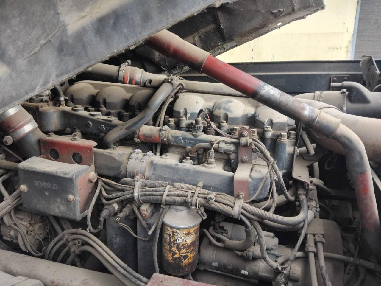 Tractor unit RENAULT Magnum 430: picture 15 Tractor unit RENAULT Magnum 430: picture 15