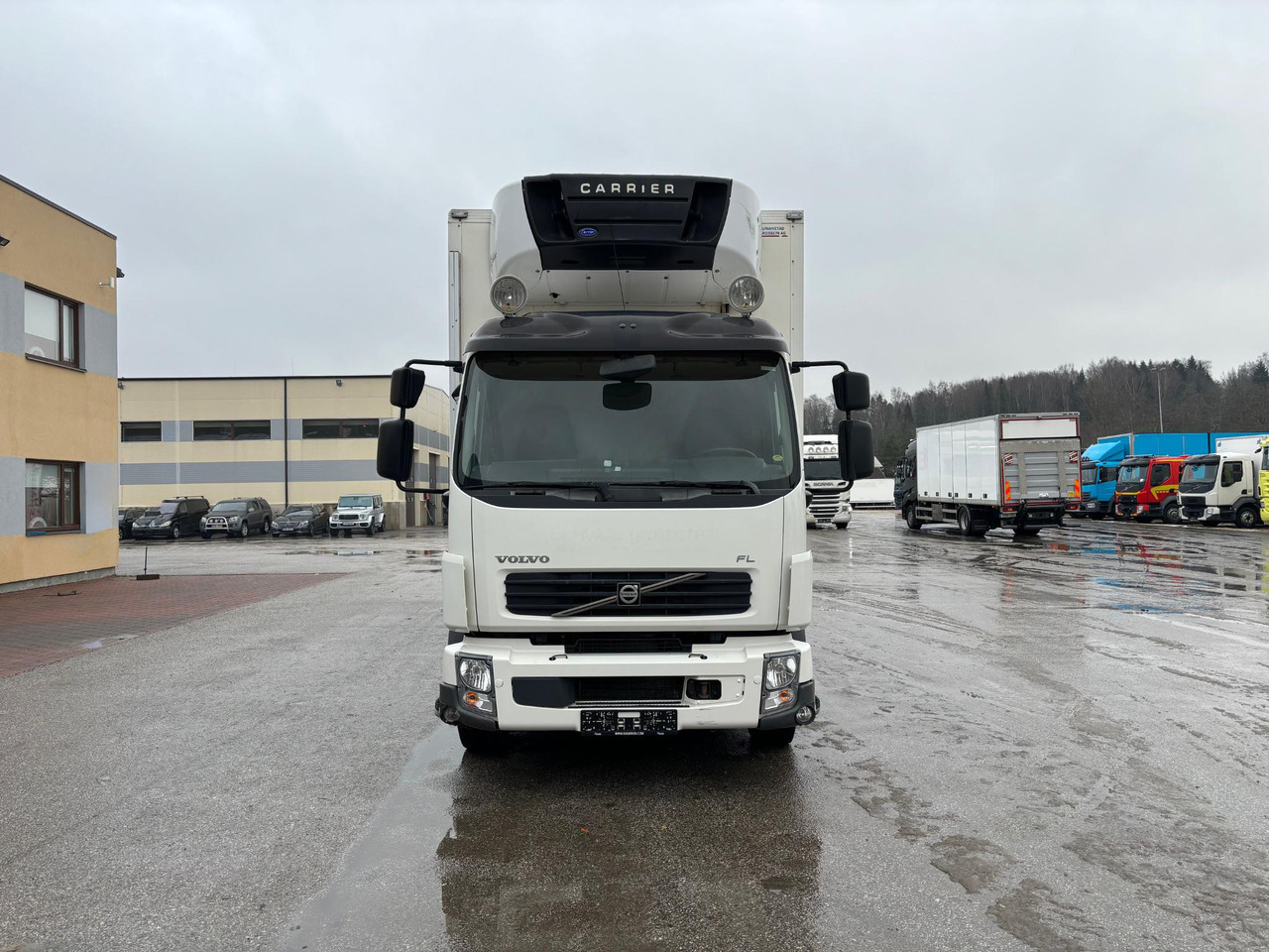 VOLVO FL 240 - Refrigerator truck: picture 2 VOLVO FL 240 - Refrigerator truck: picture 2
