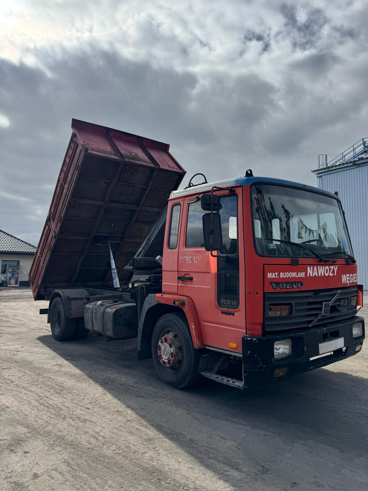 VOLVO FL614 - Tipper, Crane truck: picture 1 VOLVO FL614 - Tipper, Crane truck: picture 1