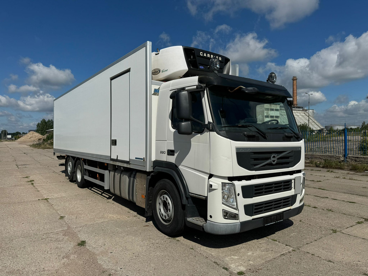 VOLVO FM330 - Refrigerator truck: picture 1 VOLVO FM330 - Refrigerator truck: picture 1