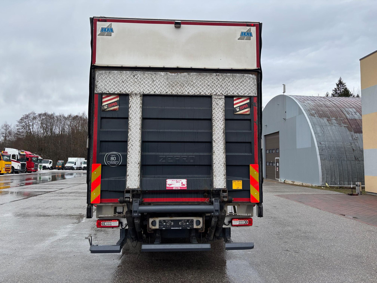 VOLVO FM330 - Refrigerator truck: picture 3 VOLVO FM330 - Refrigerator truck: picture 3