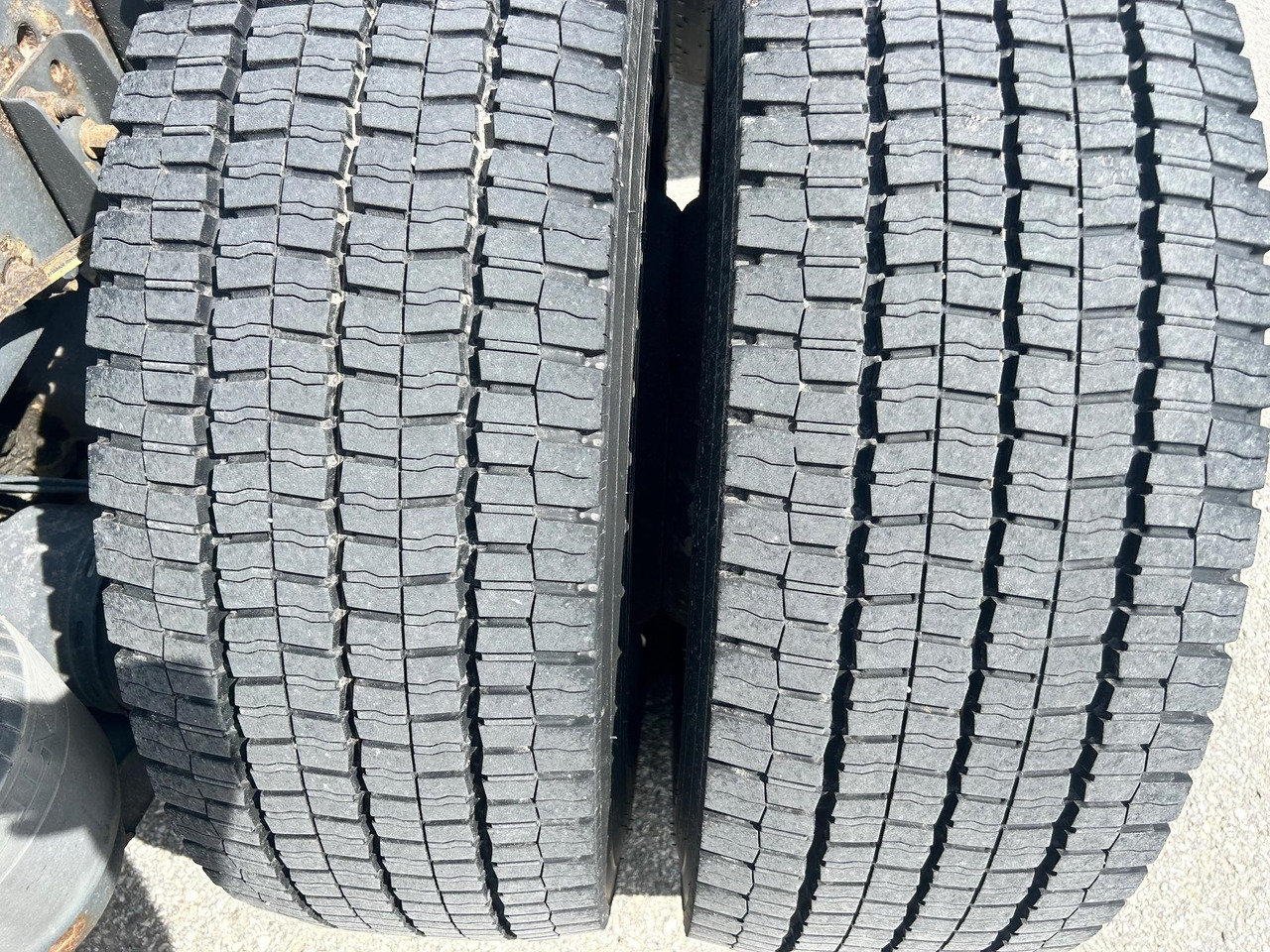 Cab chassis truck VOLVO FM500: picture 10