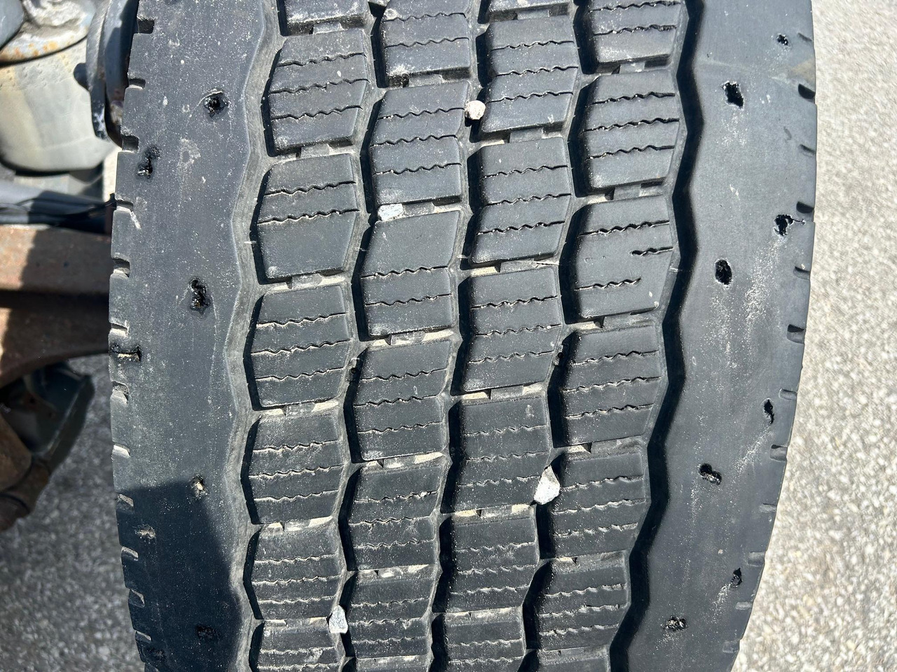 Cab chassis truck VOLVO FM500: picture 11