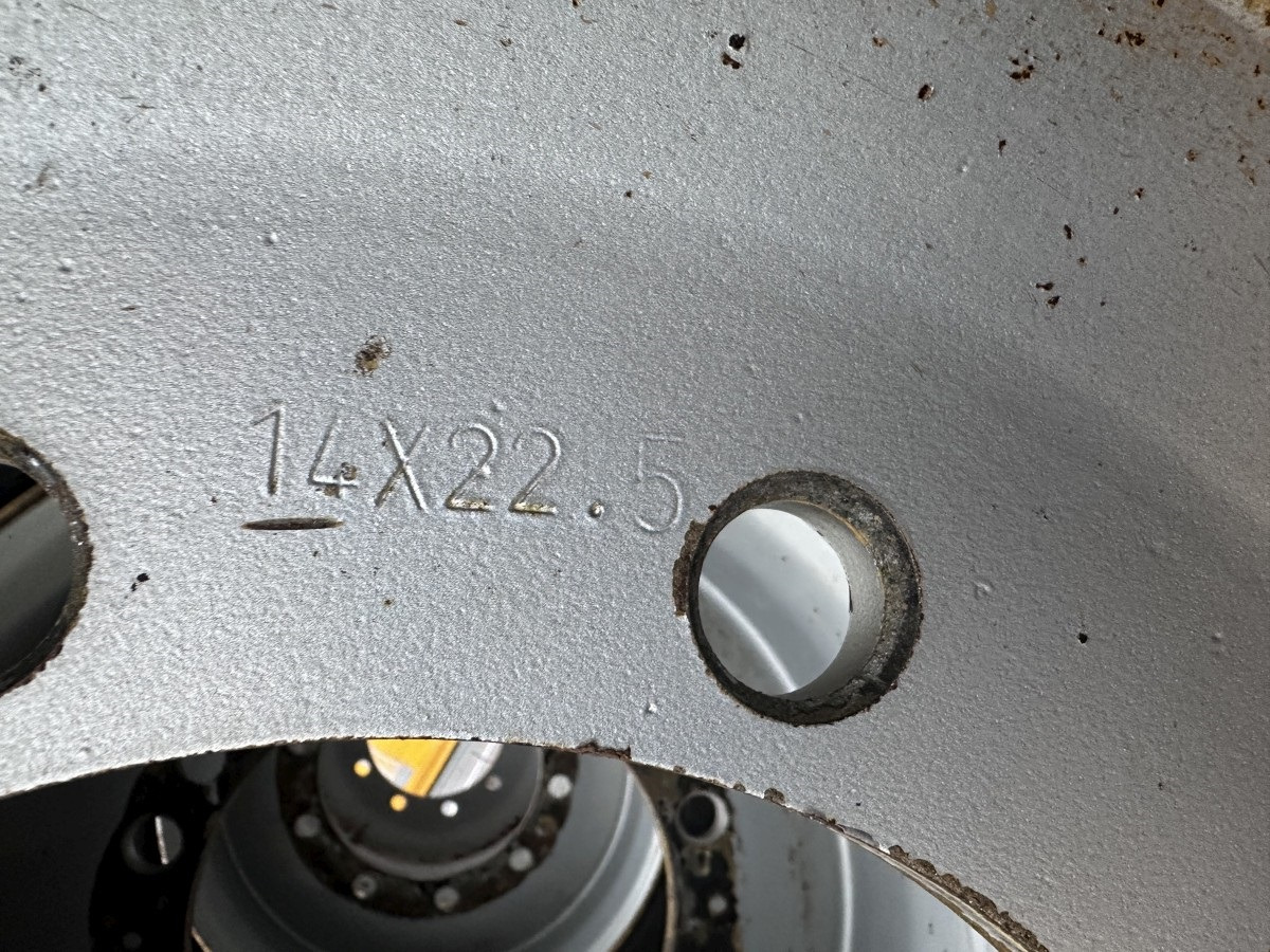 MITAS 445 / 65 R 22.5 Kompletträder - Complet tires - Tire for Wheel excavator: picture 5 MITAS 445 / 65 R 22.5 Kompletträder - Complet tires - Tire for Wheel excavator: picture 5