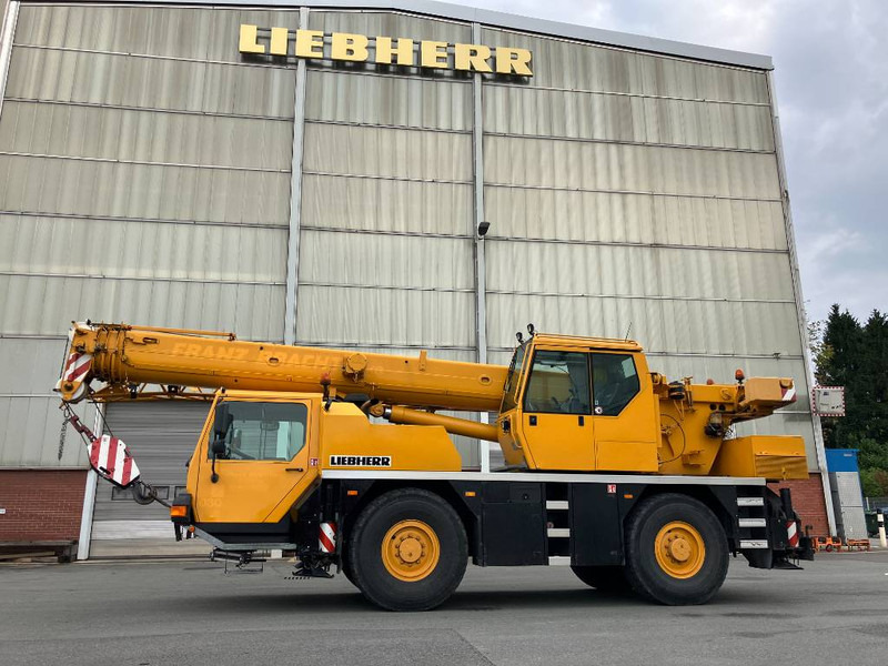 Liebherr LTM 1030-2 - All terrain crane: picture 1 Liebherr LTM 1030-2 - All terrain crane: picture 1
