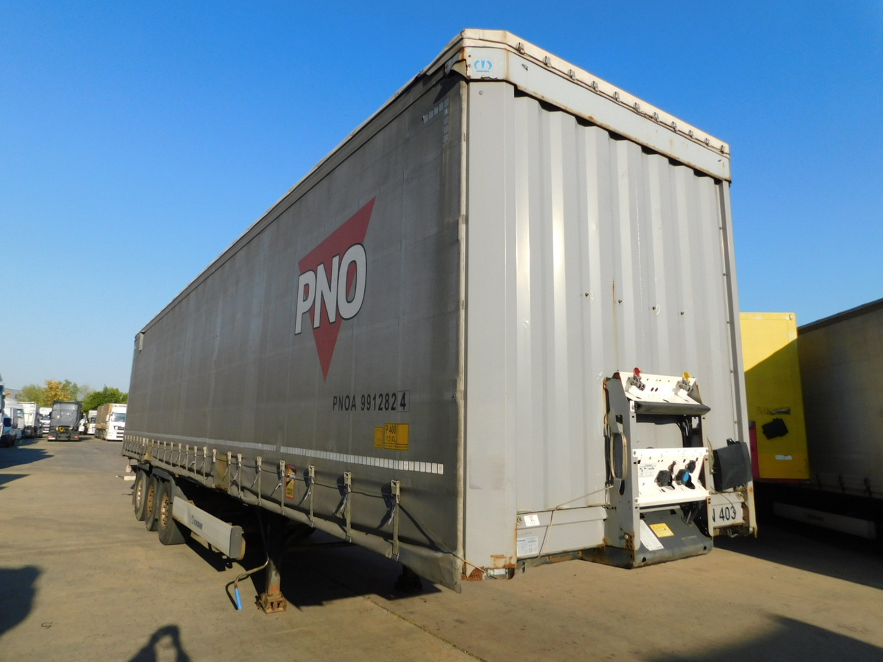 Krone Sd - Curtainsider semi-trailer: picture 2 Krone Sd - Curtainsider semi-trailer: picture 2