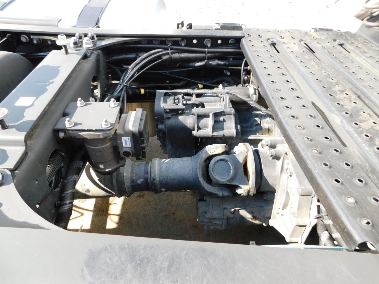 Tractor unit Ford F max 4x2 scab e6 12tx2620 ecotorq: picture 8