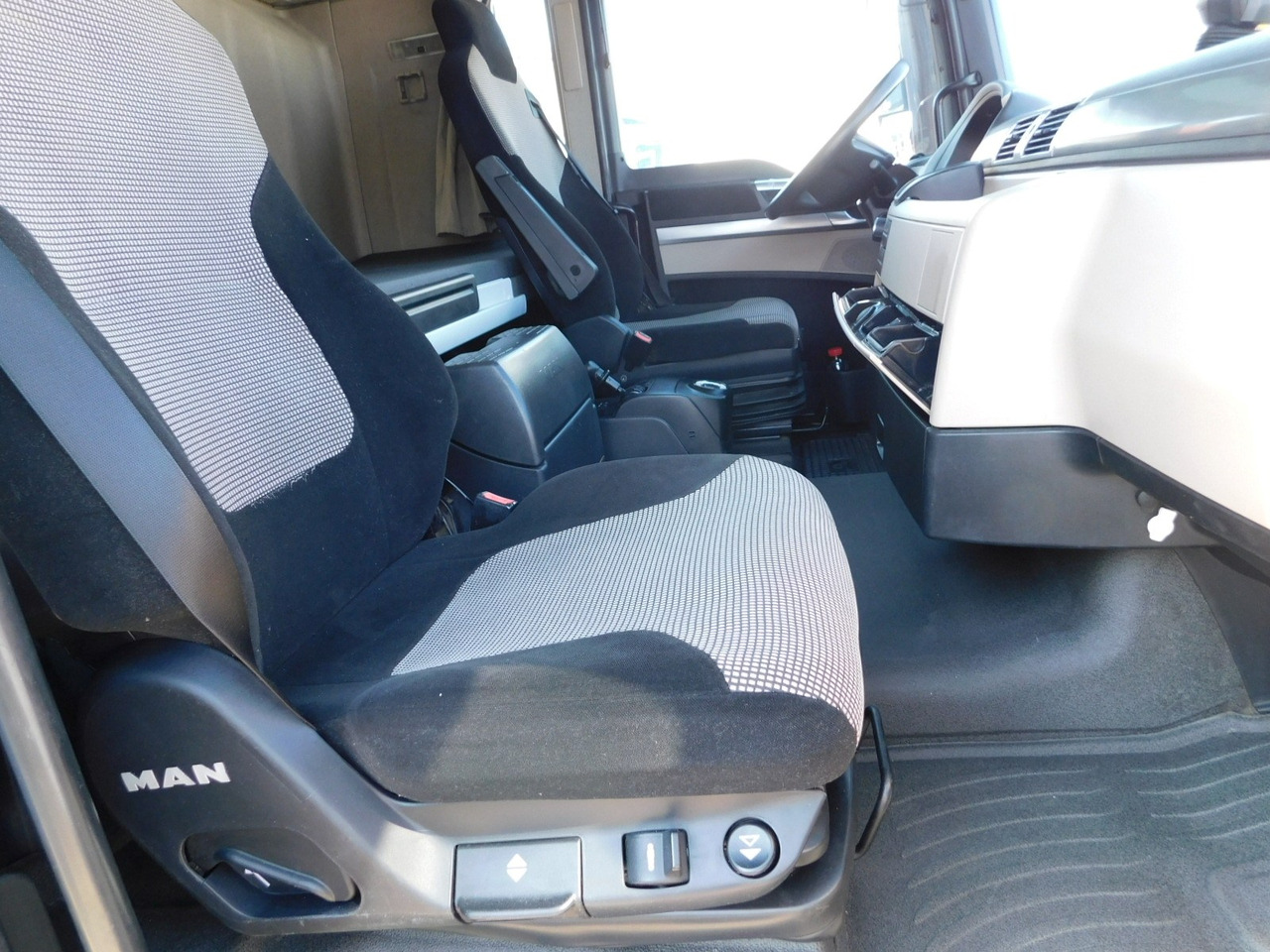 Man Tgx - Tractor unit: picture 5 Man Tgx - Tractor unit: picture 5