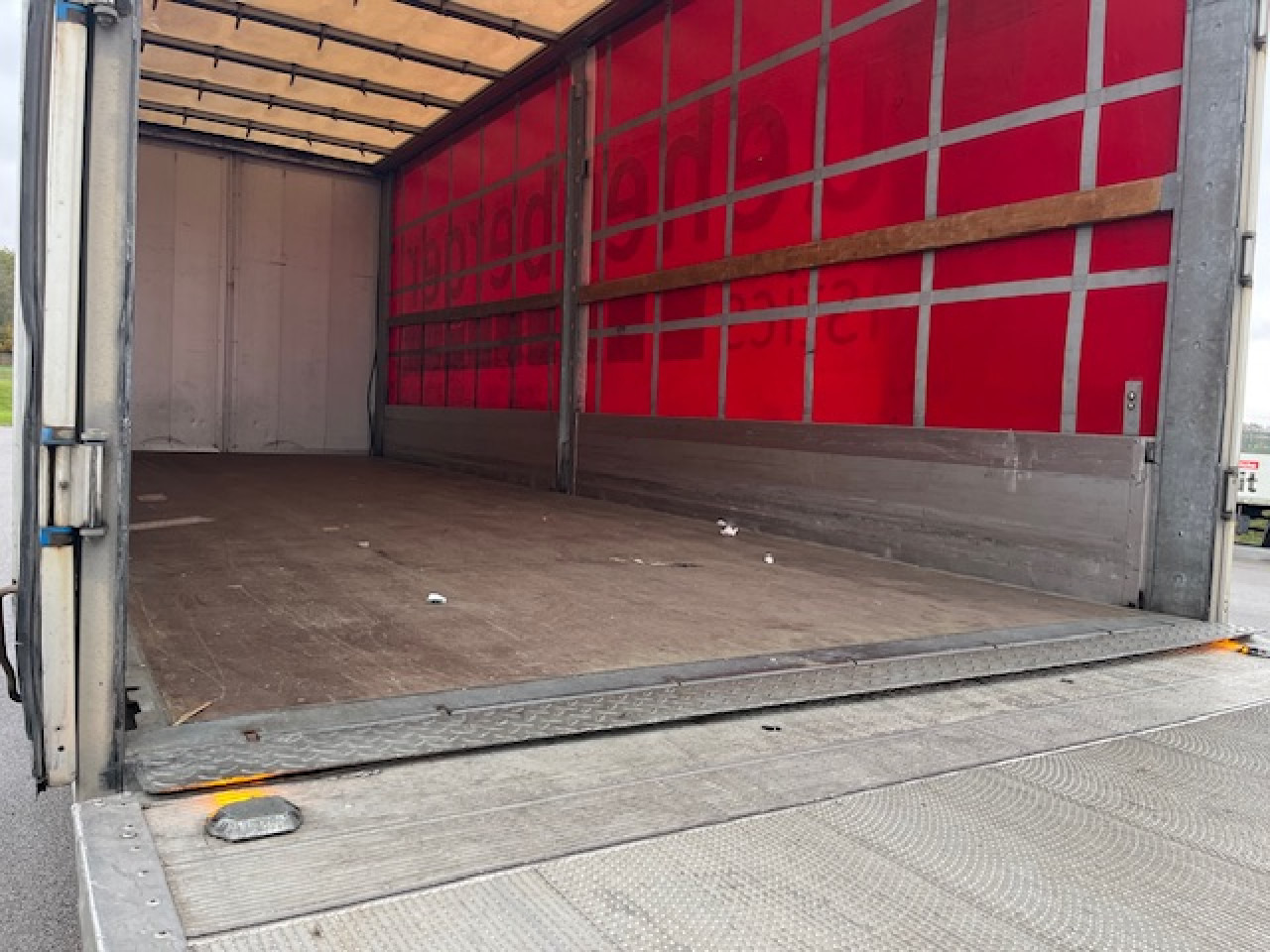 MAN TGM 18.320 4x2 BL Durchladbar - mit Tandemhänger - Curtainsider truck: picture 2 MAN TGM 18.320 4x2 BL Durchladbar - mit Tandemhänger - Curtainsider truck: picture 2