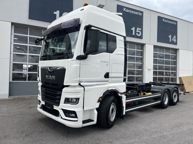 MAN TGX 26.470 6x2-4 LL - alle Achsen neu bereift AHK - Container transporter/ Swap body truck: picture 1 MAN TGX 26.470 6x2-4 LL - alle Achsen neu bereift AHK - Container transporter/ Swap body truck: picture 1