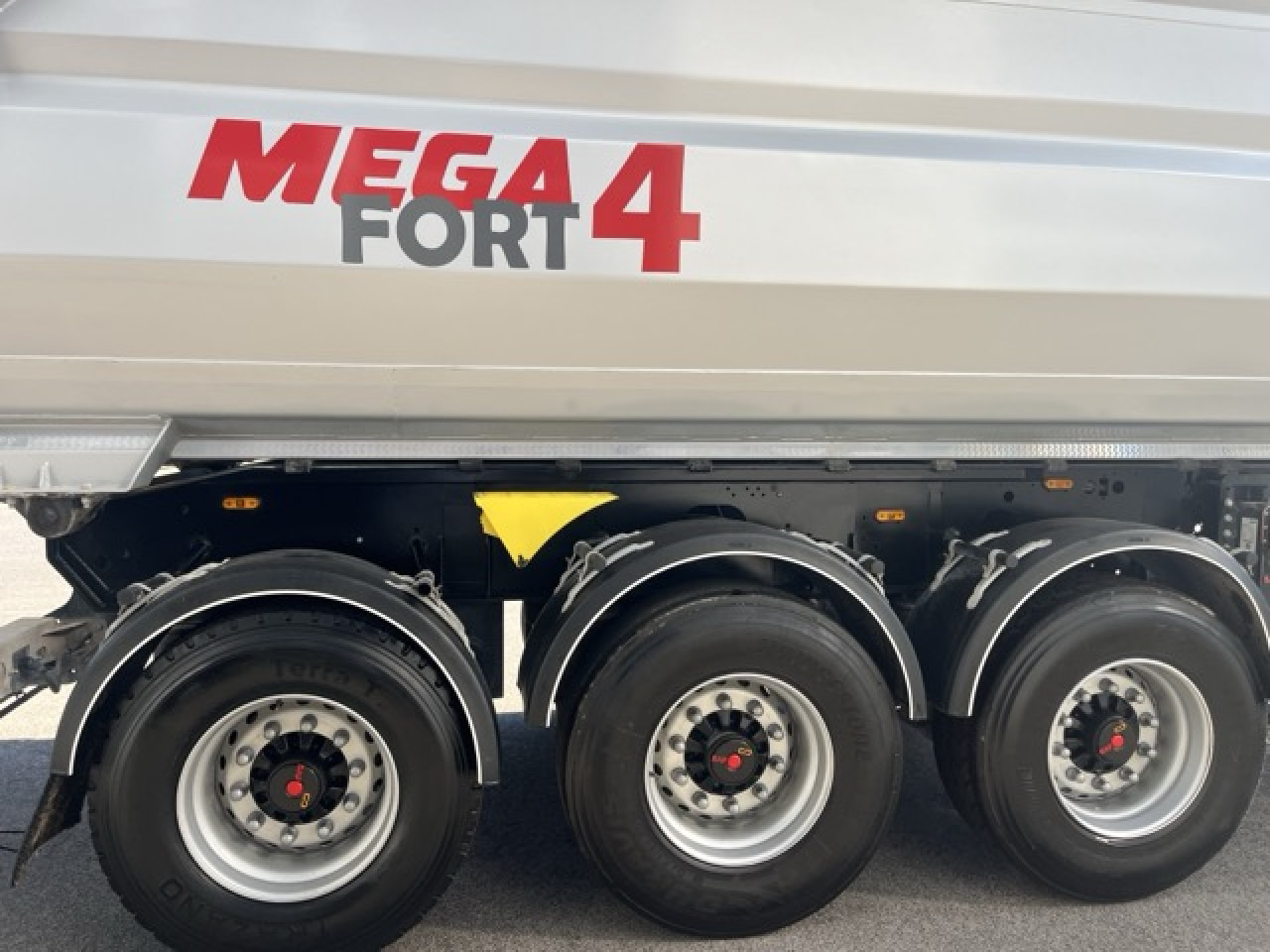 Tipper semi-trailer MEGA Fort 28 - Hinterkipper StahlLuft/LiftPlane: picture 13