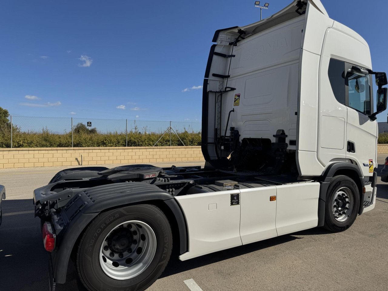 Scania R 460 - Tractor unit: picture 3 Scania R 460 - Tractor unit: picture 3