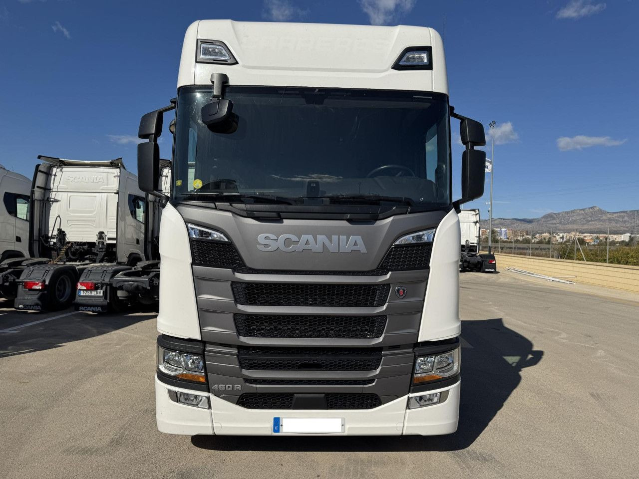 Scania R 460 - Tractor unit: picture 1 Scania R 460 - Tractor unit: picture 1