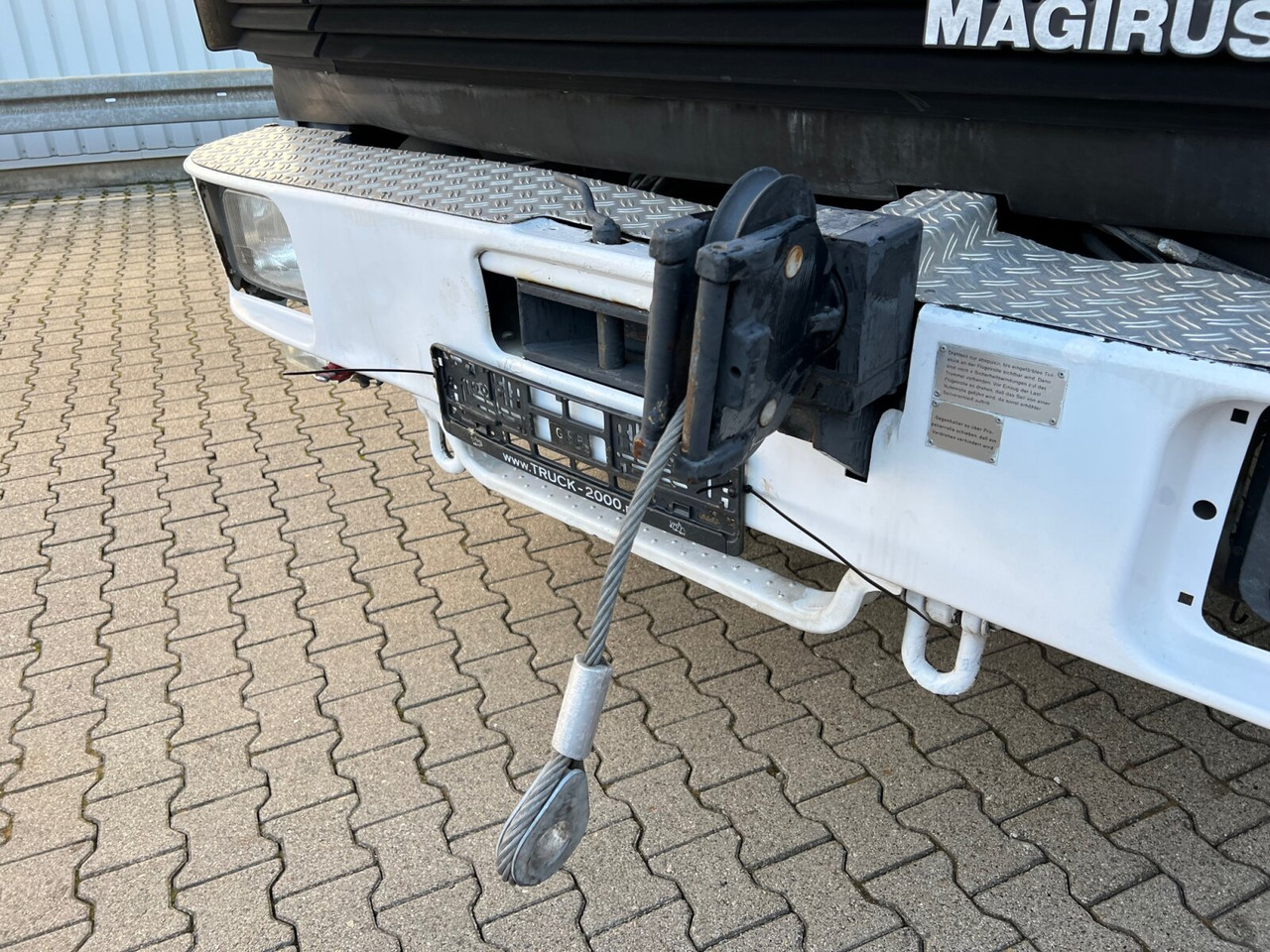 Dropside/ Flatbed truck 120-23 AW 4x4 Doka 120-23 AW 4x4 Doka, V8-Motor, Gerätewagen, Seilwinde: picture 8 Dropside/ Flatbed truck 120-23 AW 4x4 Doka 120-23 AW 4x4 Doka, V8-Motor, Gerätewagen, Seilwinde: picture 8