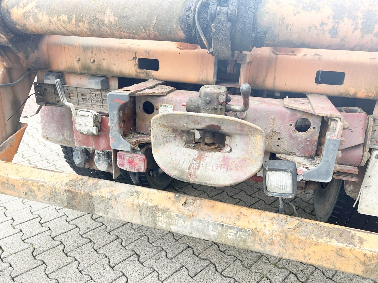 190 AD 35 4x2 190 AD 35 4x2 - Cab chassis truck: picture 2 190 AD 35 4x2 190 AD 35 4x2 - Cab chassis truck: picture 2