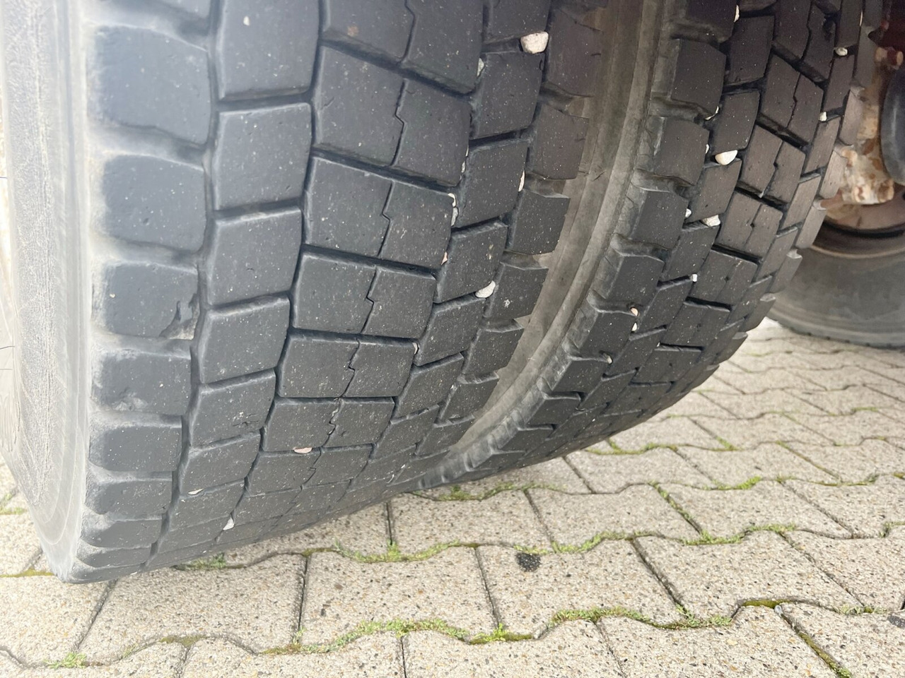 190 AD 35 4x2 190 AD 35 4x2 - Cab chassis truck: picture 5 190 AD 35 4x2 190 AD 35 4x2 - Cab chassis truck: picture 5