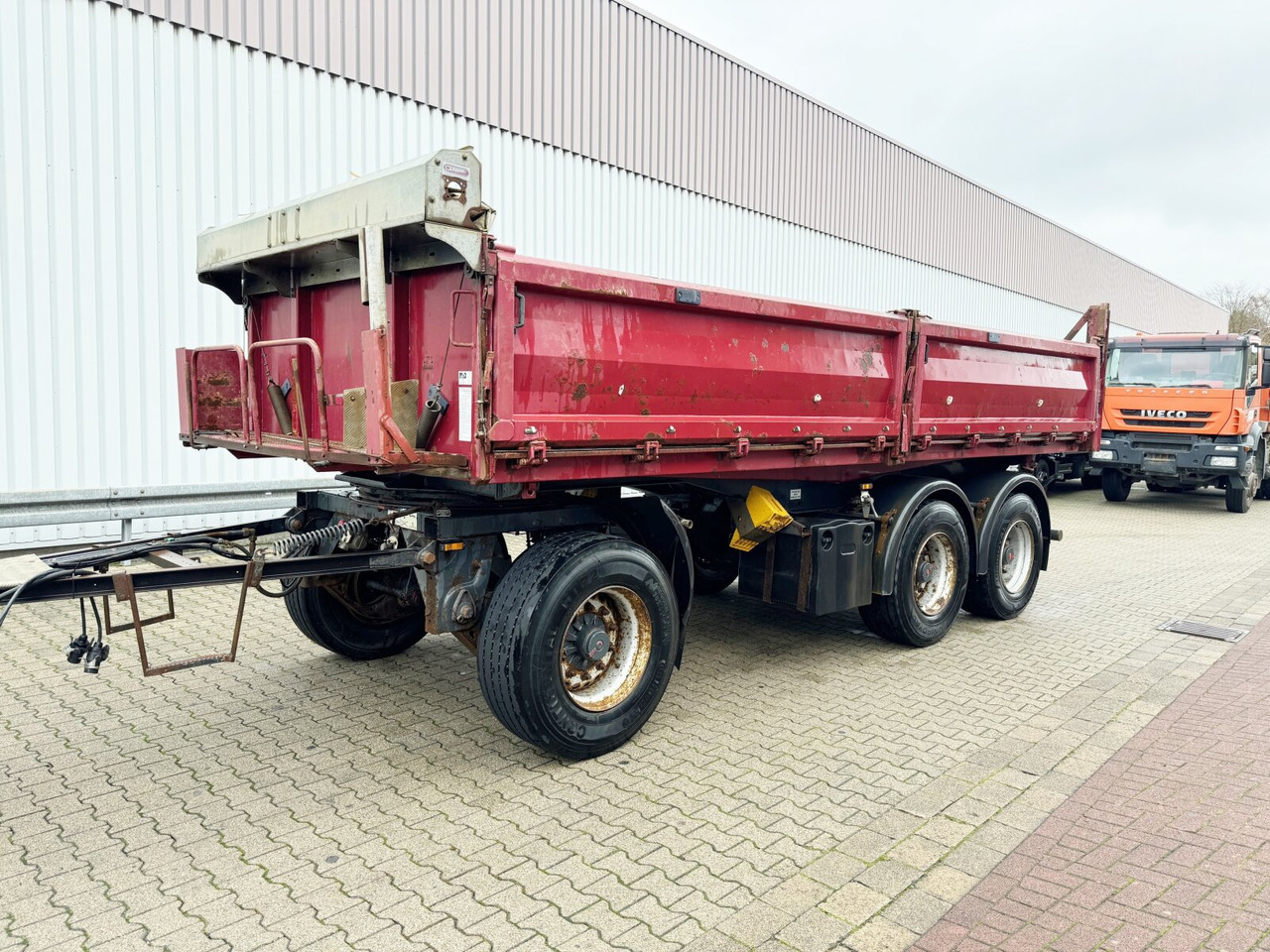 3-Seiten-Kippanhänger HEUSER 3-Seiten-Kippanhänger - Tipper trailer: picture 1 3-Seiten-Kippanhänger HEUSER 3-Seiten-Kippanhänger - Tipper trailer: picture 1