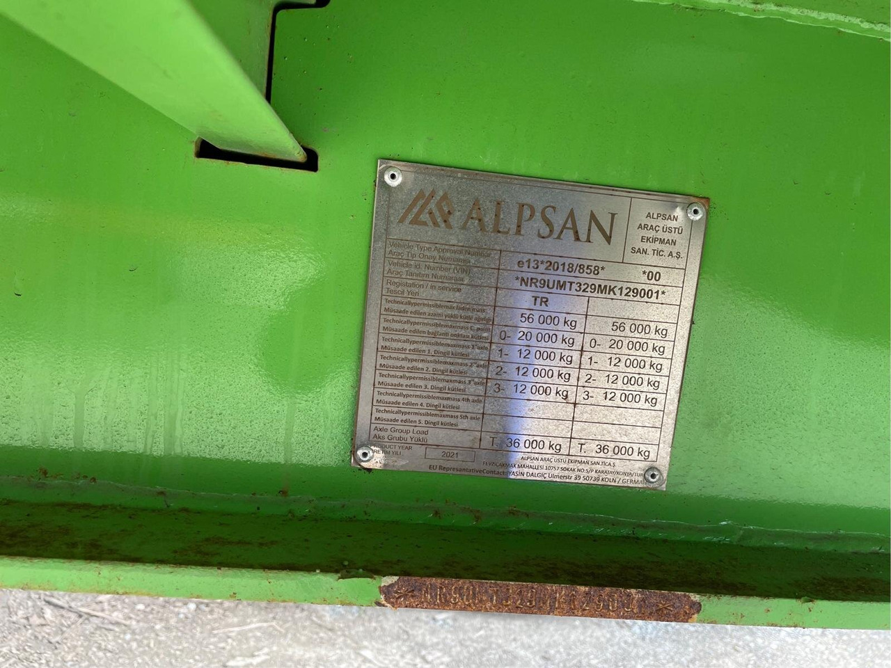 ALPSAN 56t ALPSAN 56t, hydr. Rampen, Verbr. auf 3m - Low loader semi-trailer: picture 4 ALPSAN 56t ALPSAN 56t, hydr. Rampen, Verbr. auf 3m - Low loader semi-trailer: picture 4